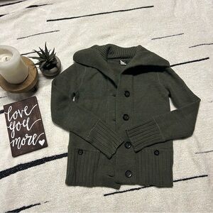 J Crew green 100% merino wool sweaters cardigan size XS